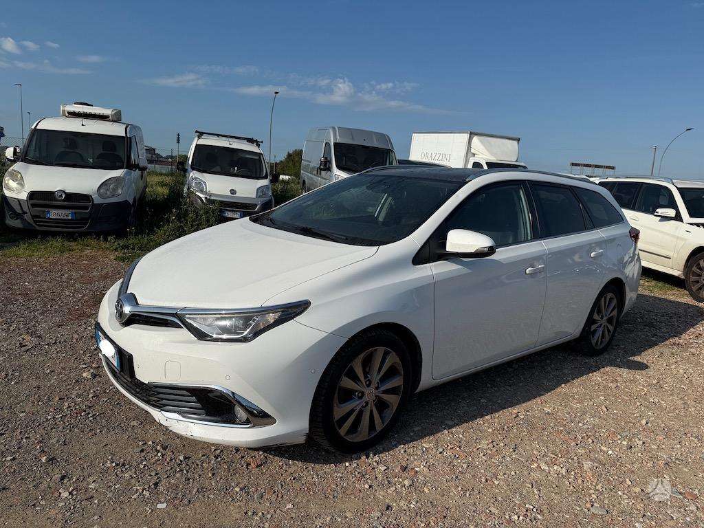 Toyota Auris, 1.6 l., Универсал