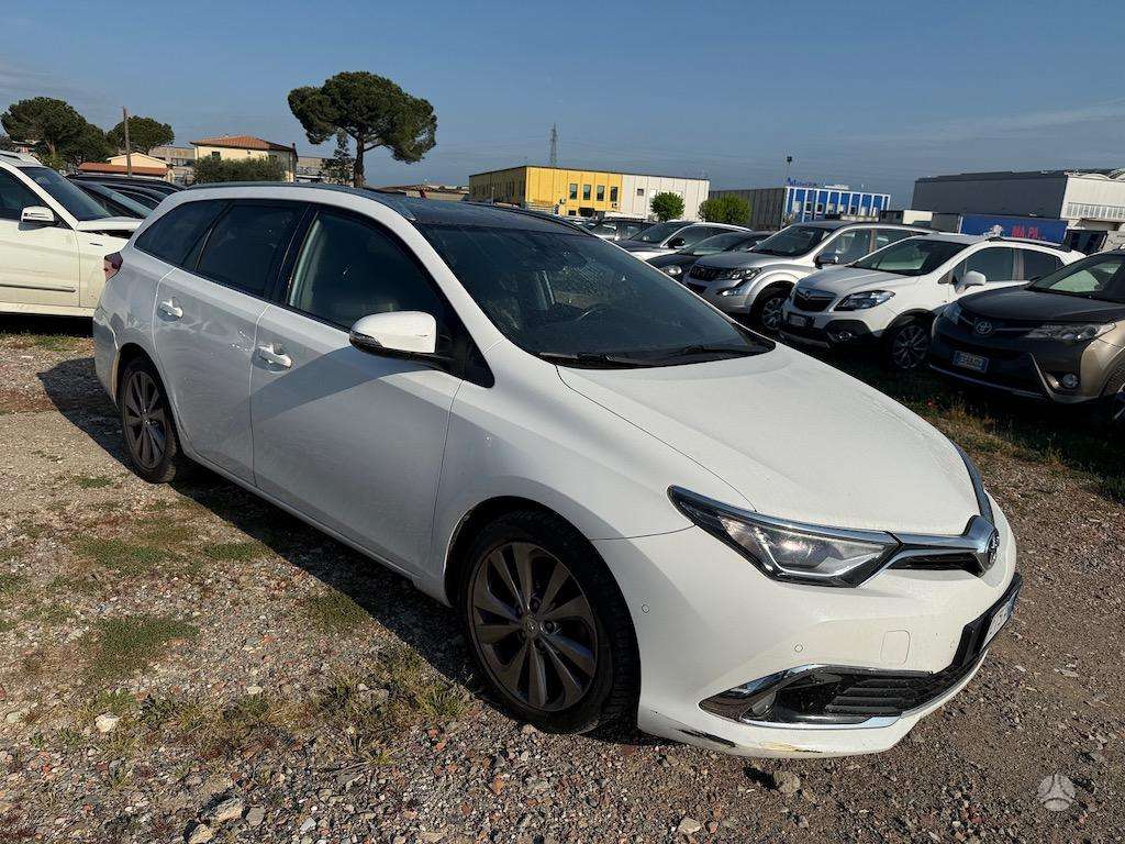 Toyota Auris, 1.6 l., Универсал