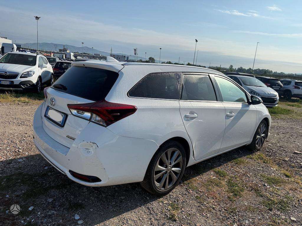 Toyota Auris, 1.6 l., Универсал