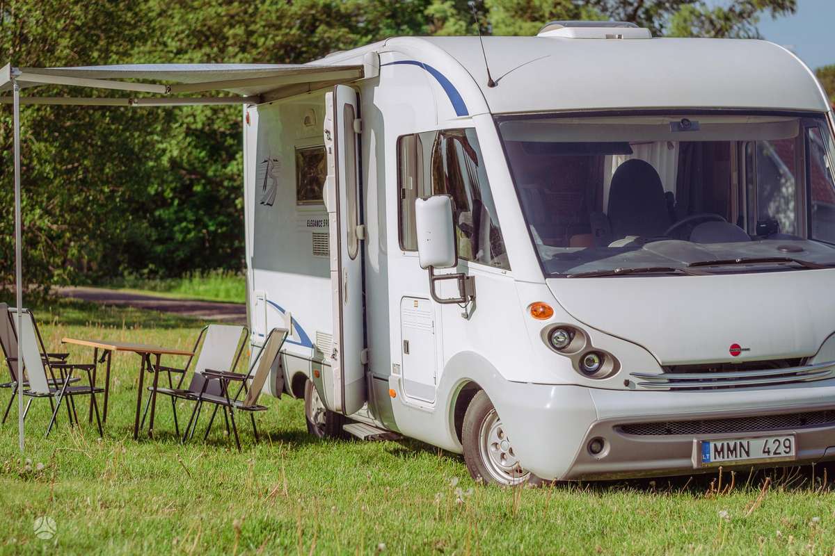 Bürstner Elegance 590, туристическиe автомобили
