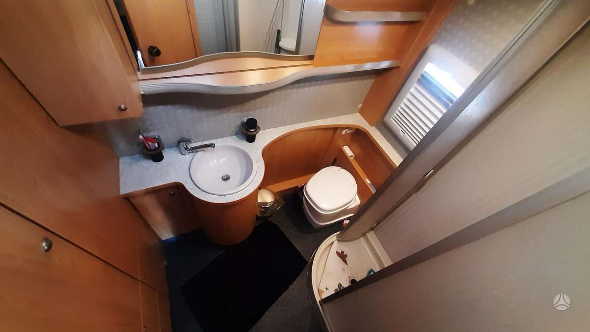 Bürstner Elegance 590, cits