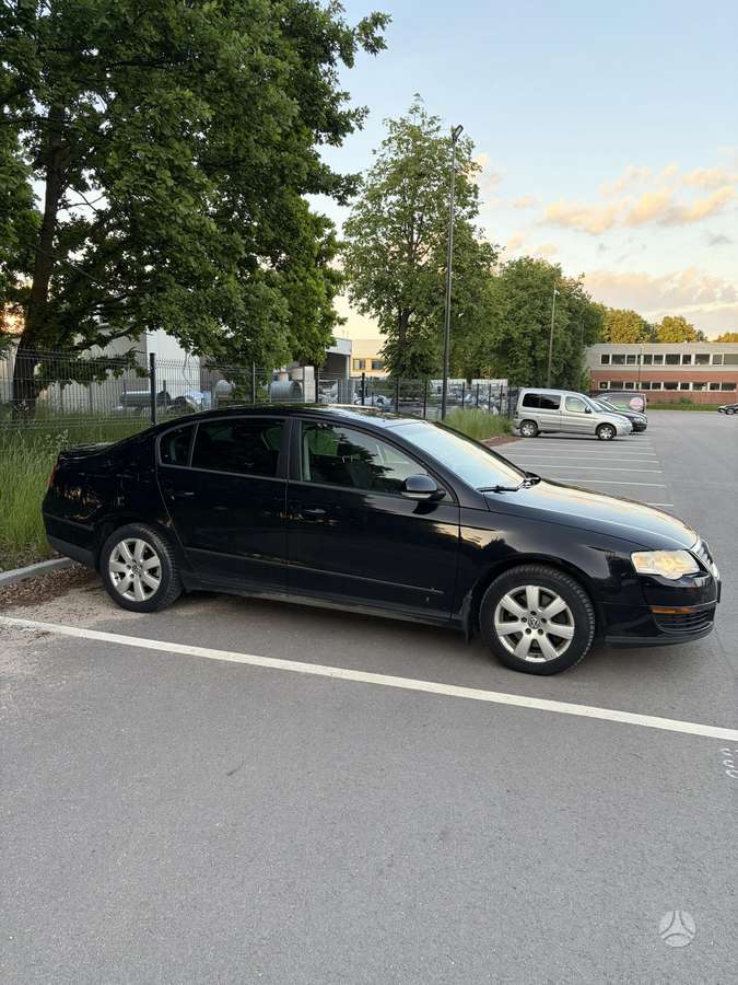 Volkswagen Passat - 2