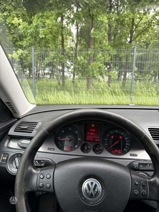 Volkswagen Passat - 9