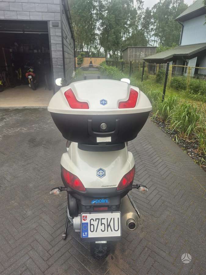 Piaggio MP3 500cc, scooters / mopeds