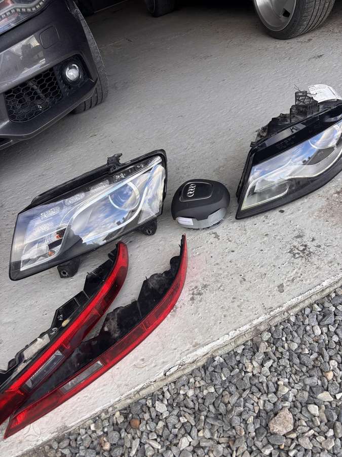 Audi A4 lights