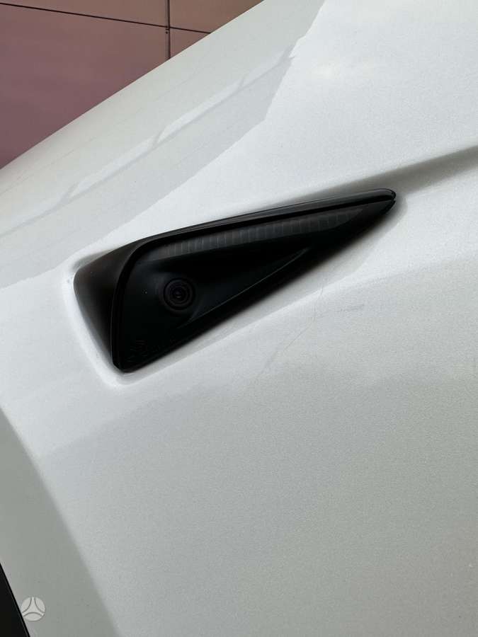 Tesla Model Y, 75 kWh, off-road / crossover