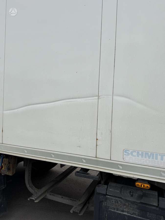 Schmitz SKO24, refrigerated
