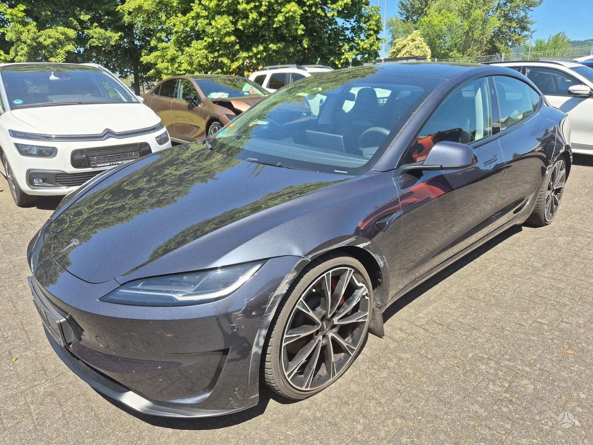 Tesla Model 3, 82 kWh, hatchback
