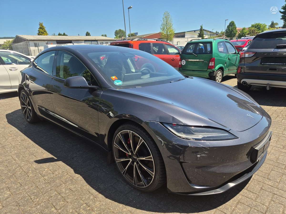 Tesla Model 3, 82 kWh, hatchback