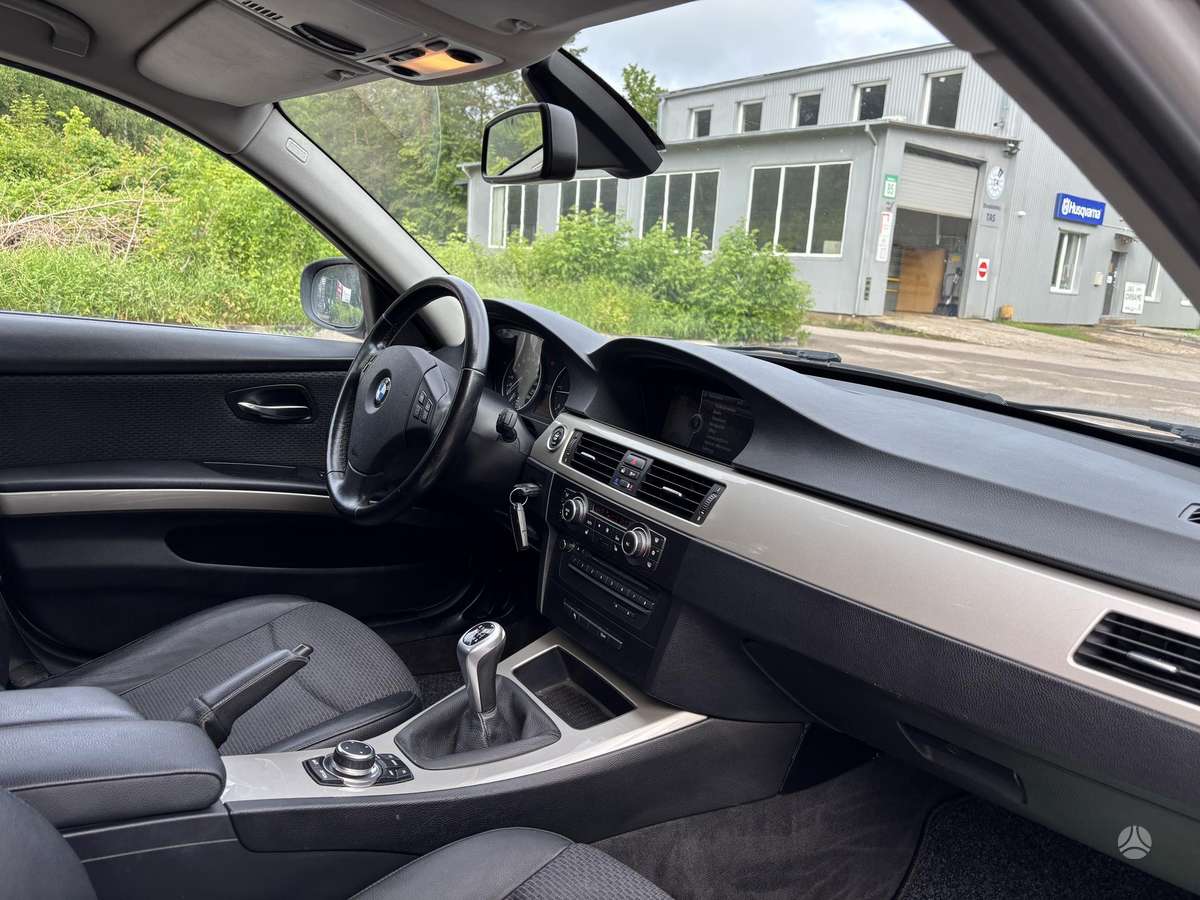 BMW 320, 2.0 l., universalas