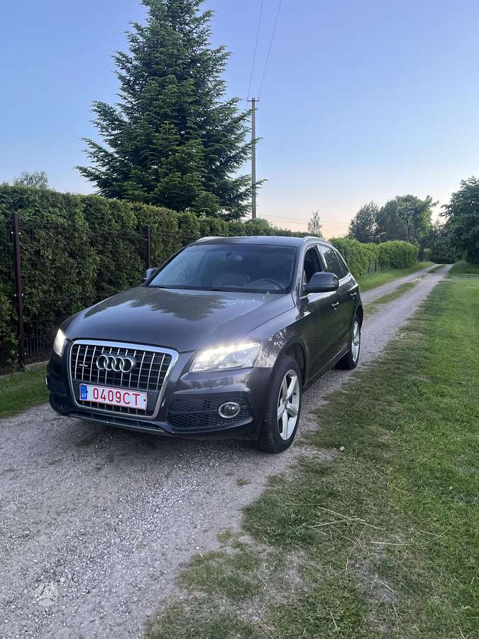 Audi Q5, 2.0 l., Внедорожник / Кроссовер