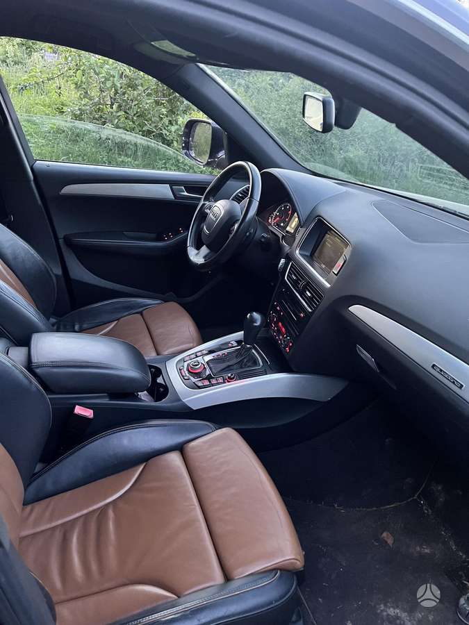 Audi Q5, 2.0 l., Внедорожник / Кроссовер
