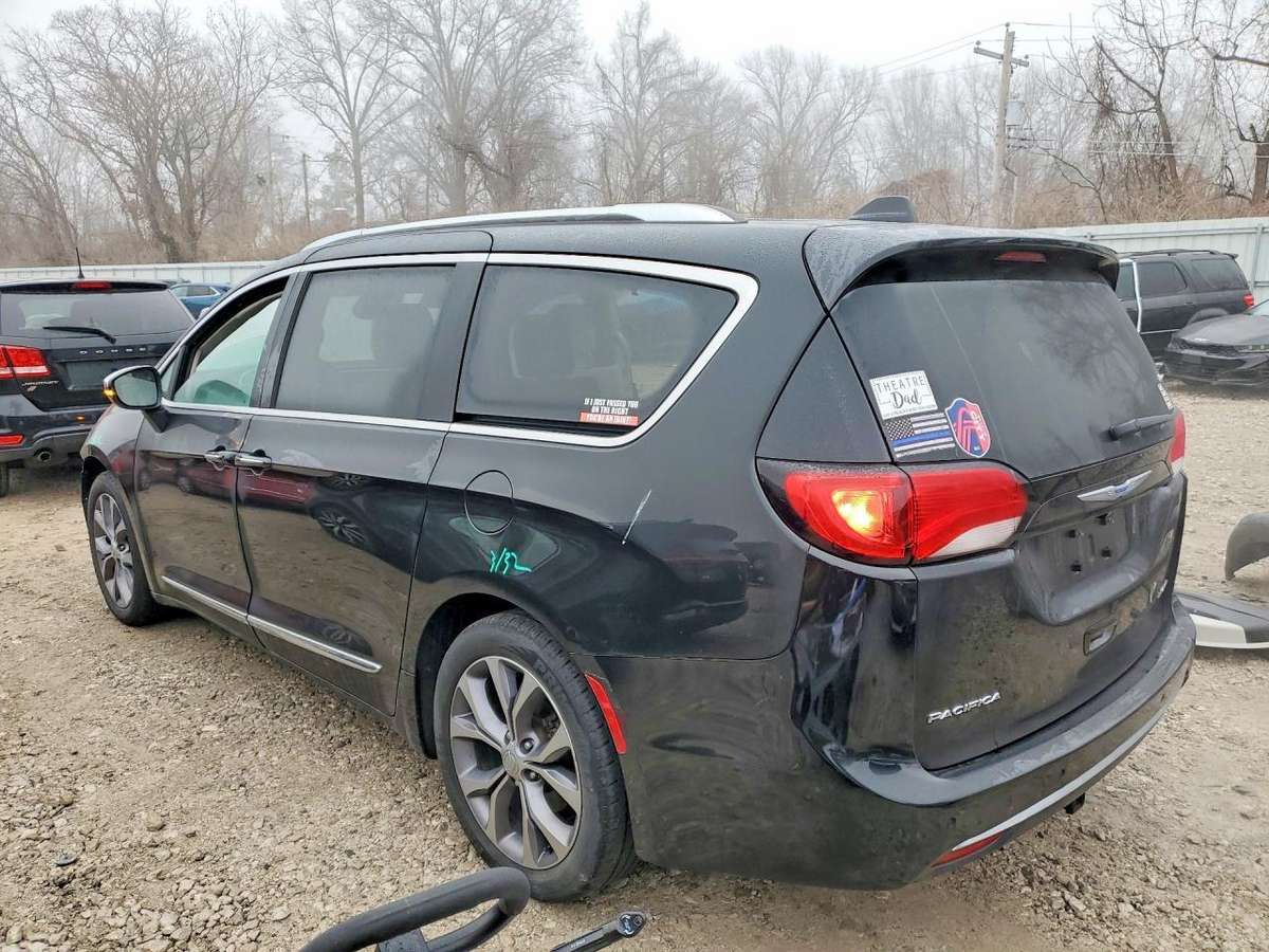 Chrysler Pacifica, 3.6 l., Минивэн