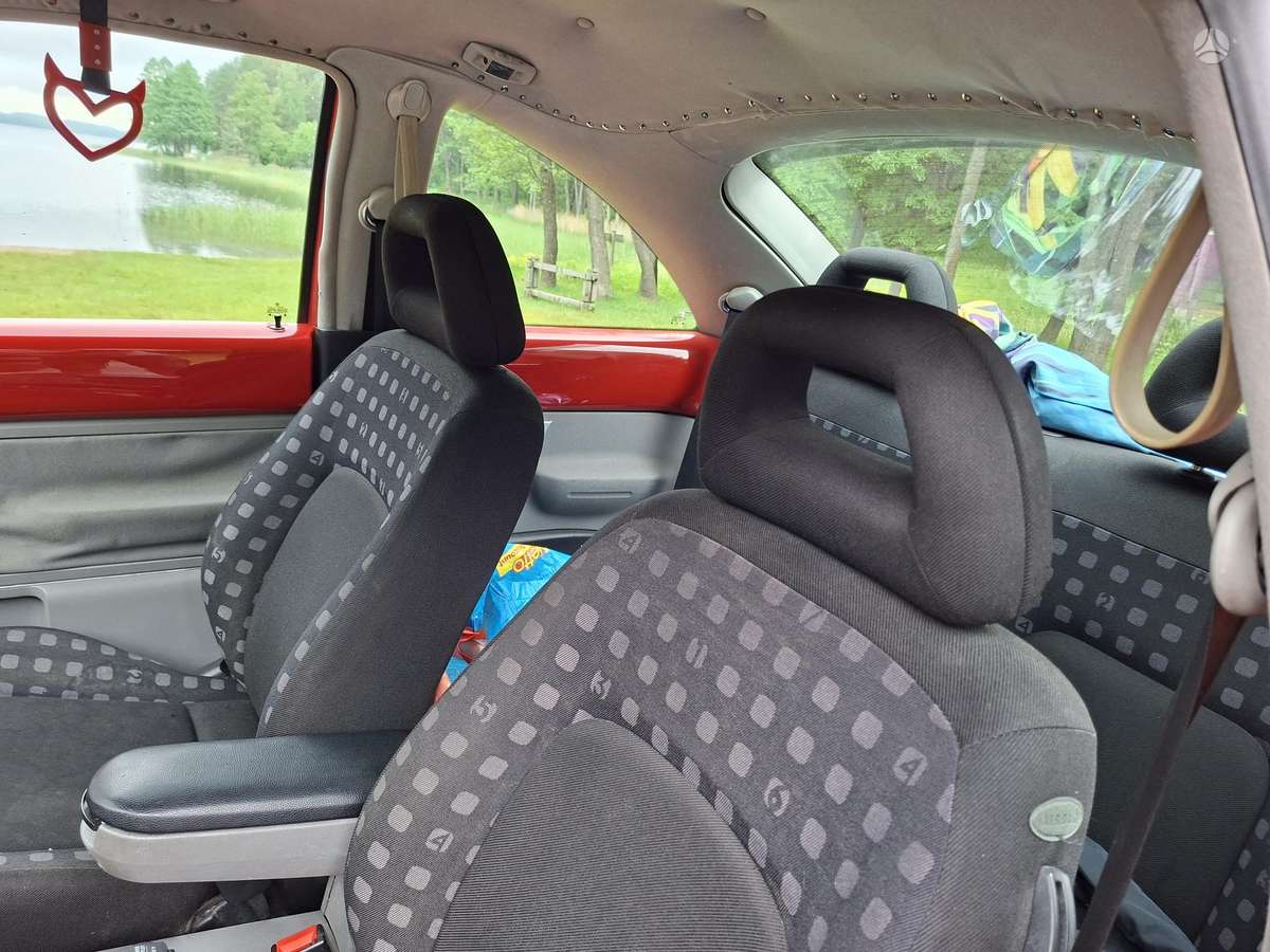 Volkswagen Beetle, 2.0 l., hatchback