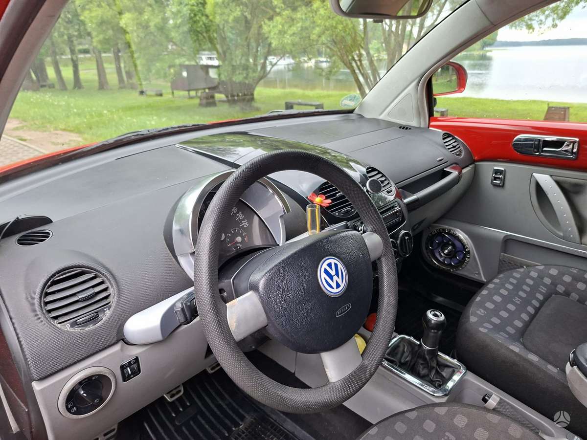 Volkswagen Beetle, 2.0 l., hatchback