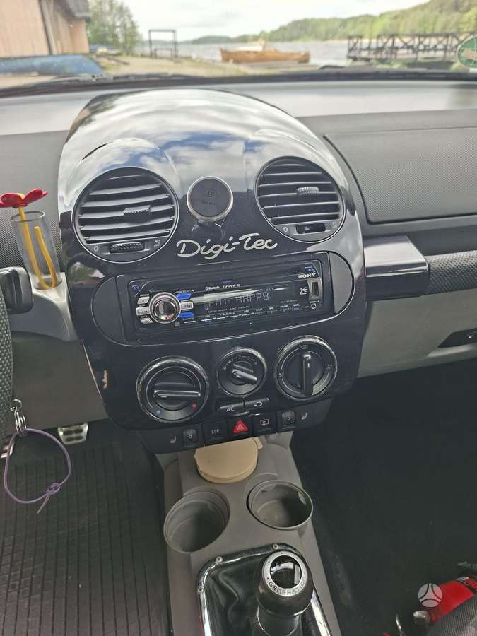 Volkswagen Beetle, 2.0 l., hatchback