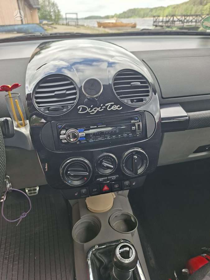 Volkswagen Beetle, 2.0 l., hatchback