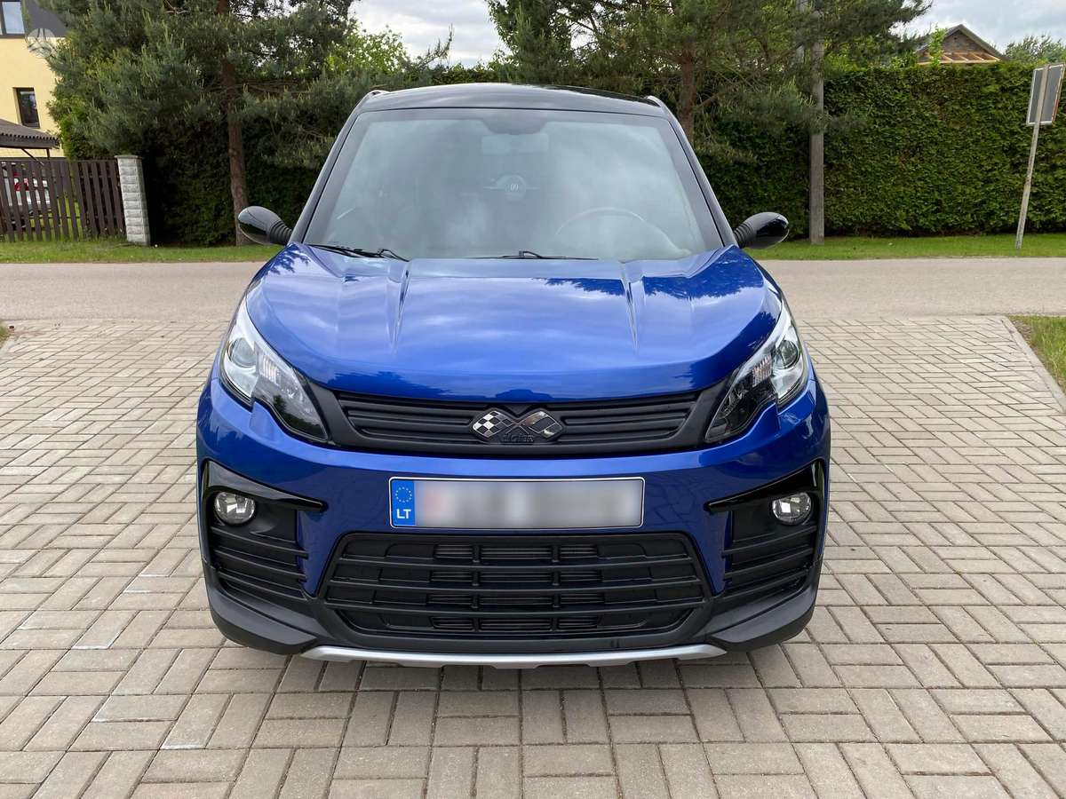 Ligier JS60, hatchback