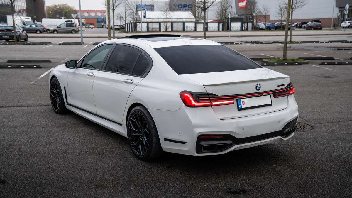 BMW 740, 3.0 l., Седан