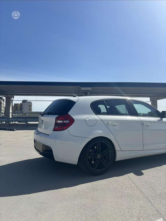 BMW 118, 2.0 l., hatchback