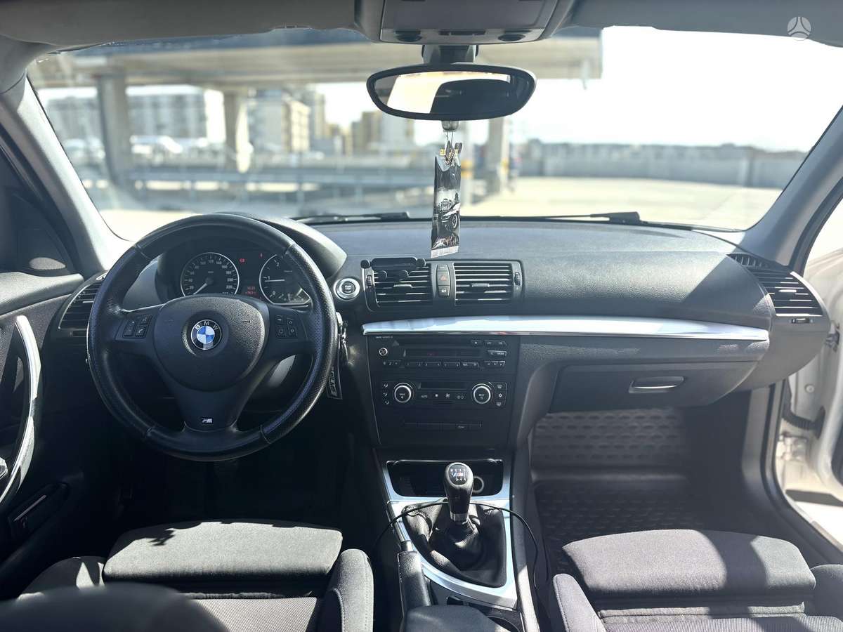 BMW 118, 2.0 l., hatchback