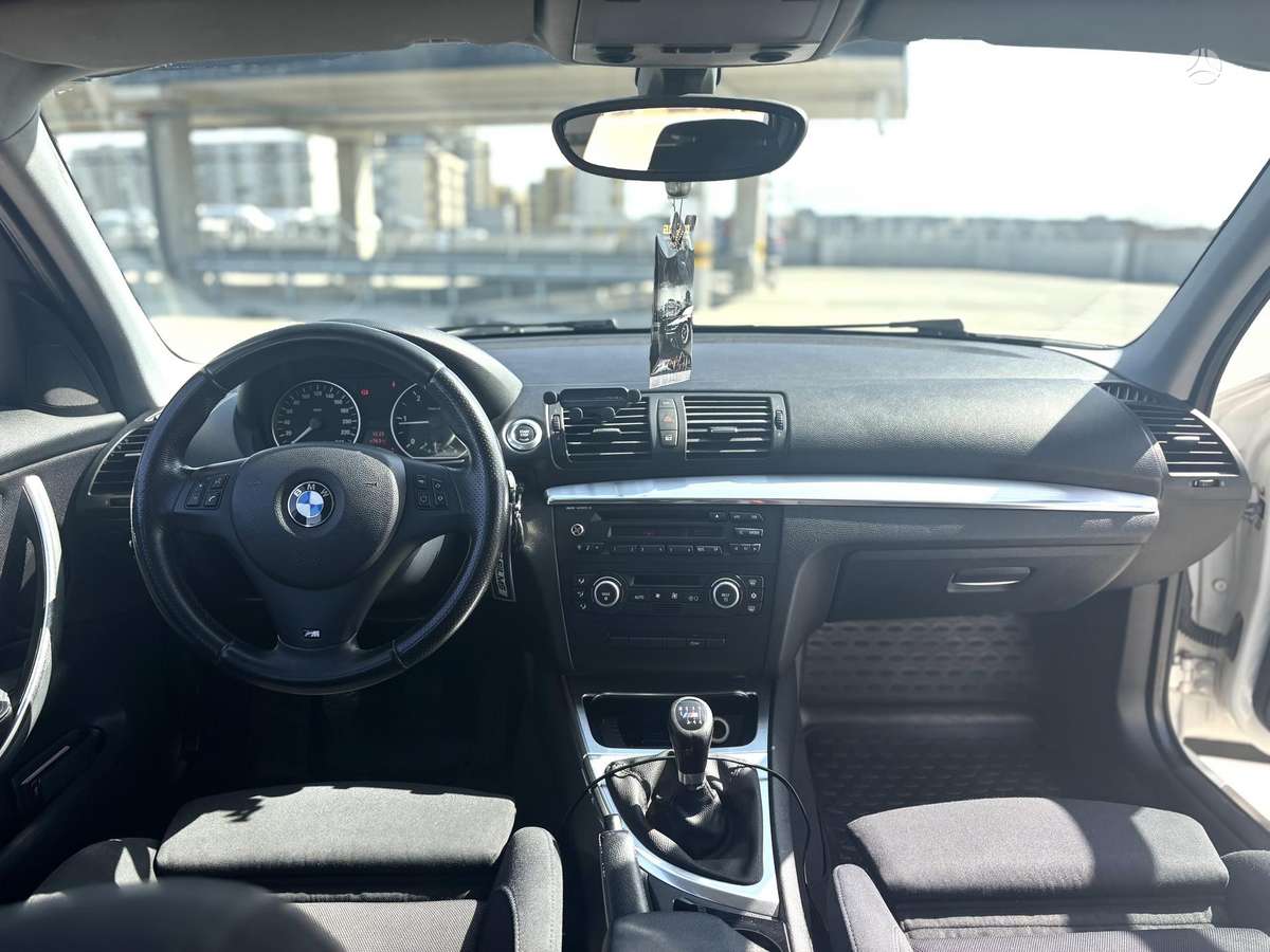 BMW 118, 2.0 l., Хэтчбек