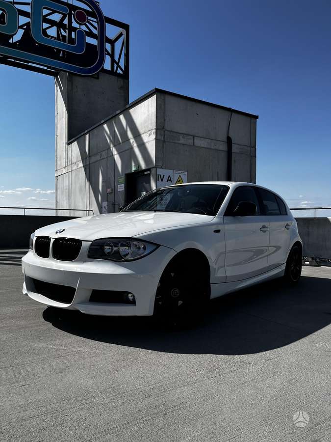 BMW 118, 2.0 l., hatchback