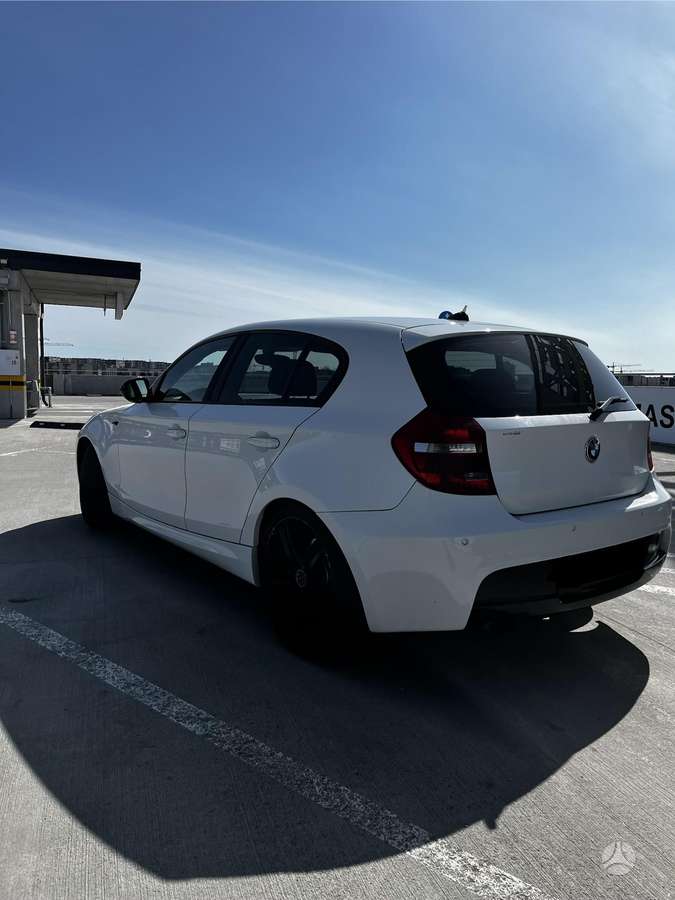 BMW 118, 2.0 l., hatchback