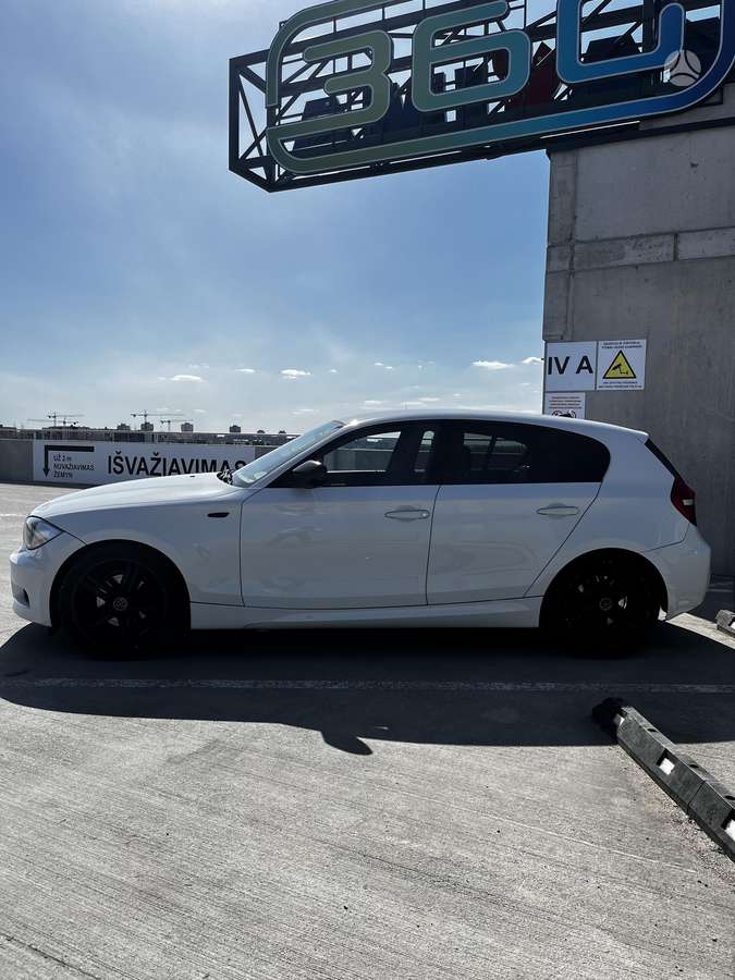 BMW 118, 2.0 l., hatchback
