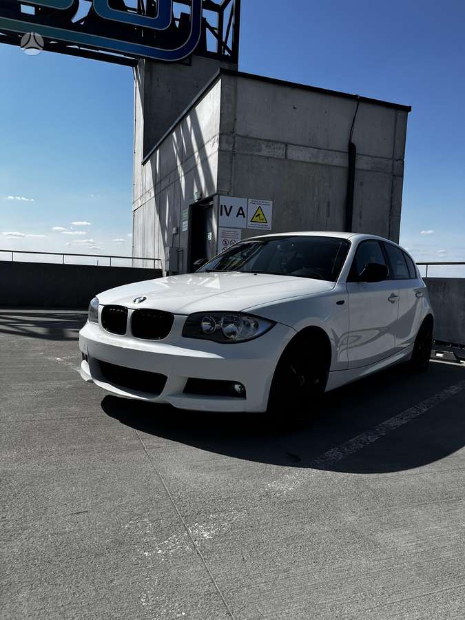 BMW 118, 2.0 l., hatchback