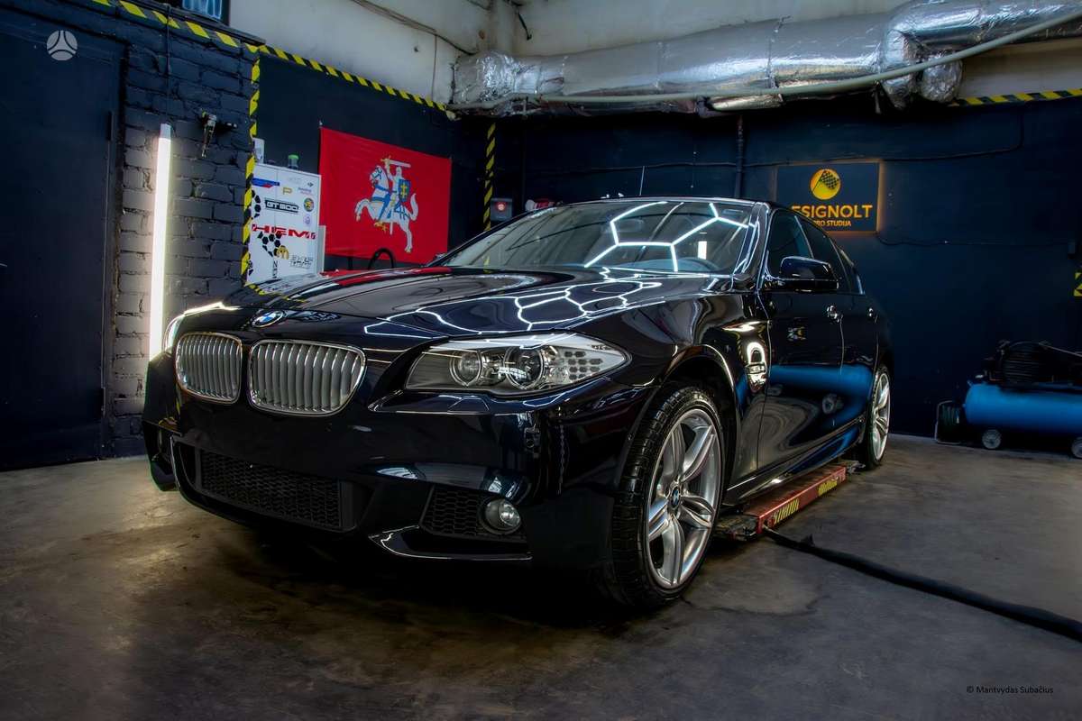 BMW 550, 4.4 l., Седан