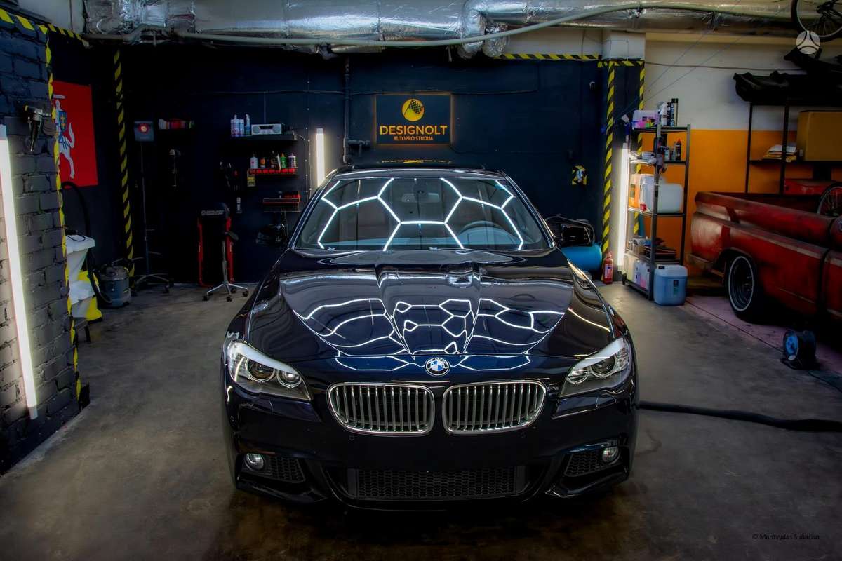 BMW 550, 4.4 l., Седан