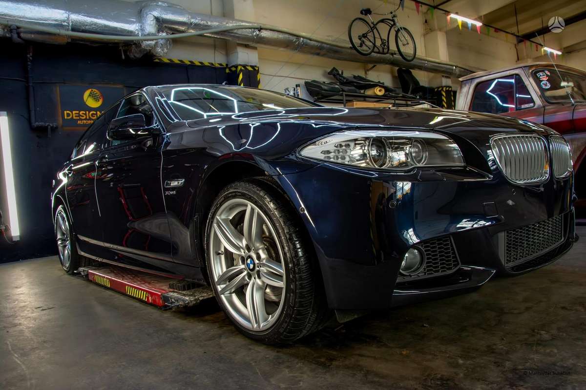 BMW 550, 4.4 l., Седан