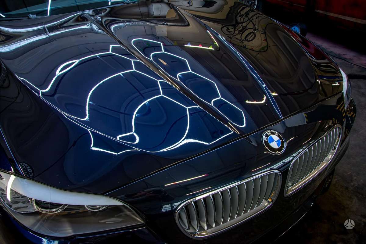 BMW 550, 4.4 l., Седан