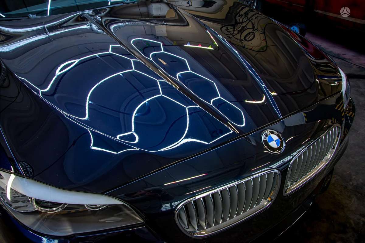 BMW 550, 4.4 l., Седан