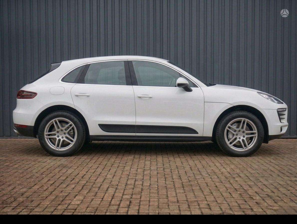 Porsche Macan - 4