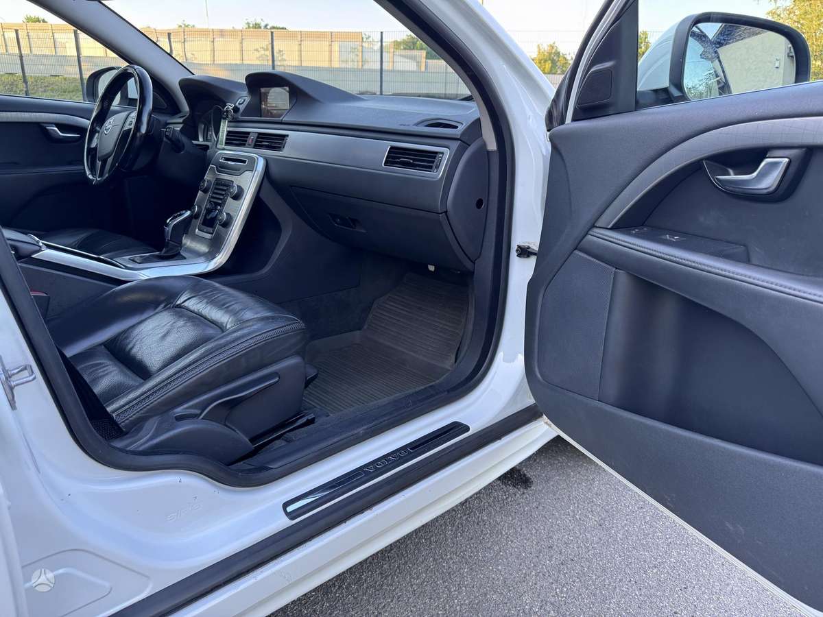 Volvo V70, 2.4 l., wagon