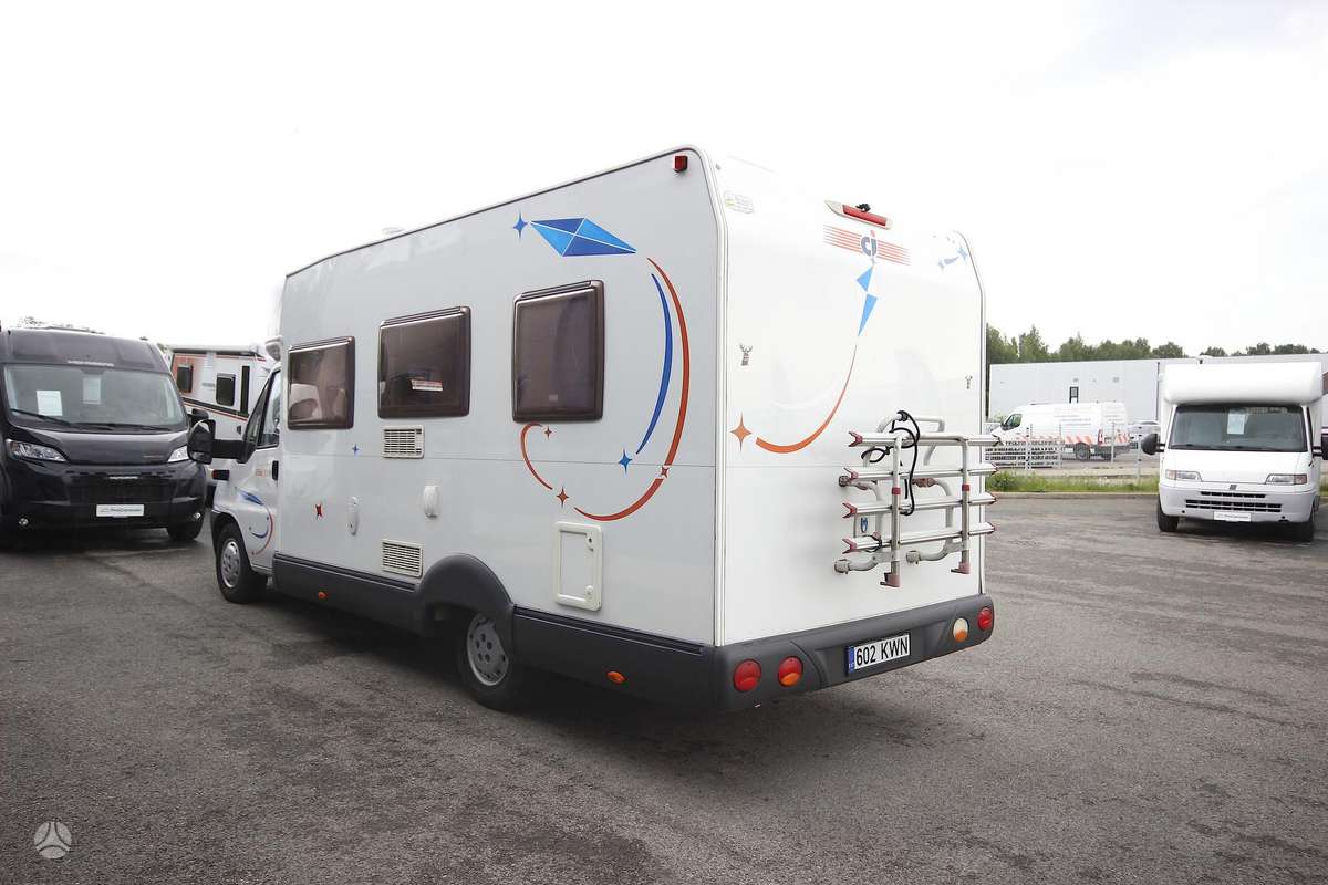CI International Elliot 55 P, campers