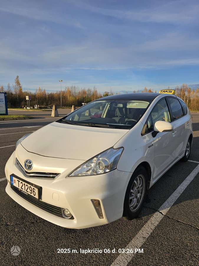 Toyota Prius+, Минивэн