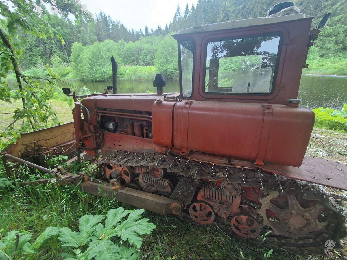 DT 75, tractors