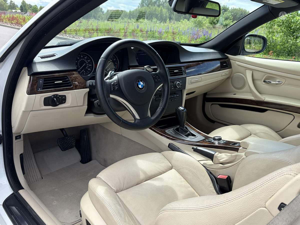 BMW 335, 3.0 l., convertible