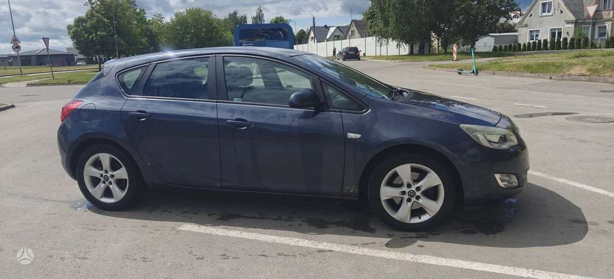 Opel Astra, 1.7 l., Хэтчбек