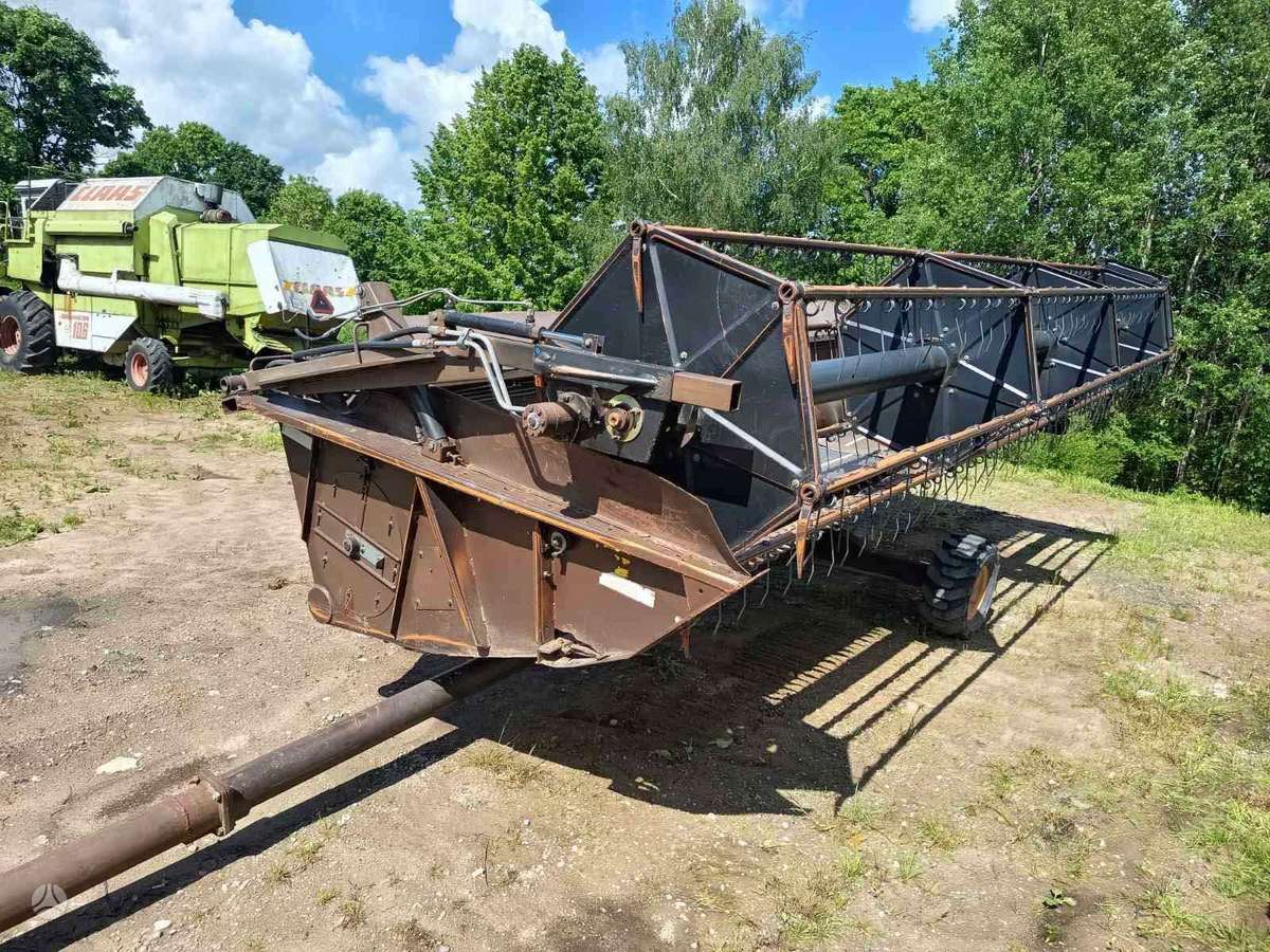 Massey Ferguson 38, combine harvesters