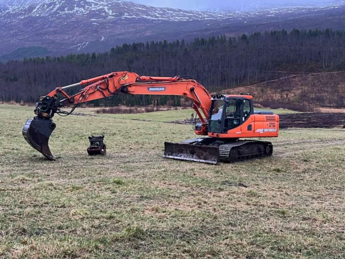 Doosan DX 180 LC, экскаваторы