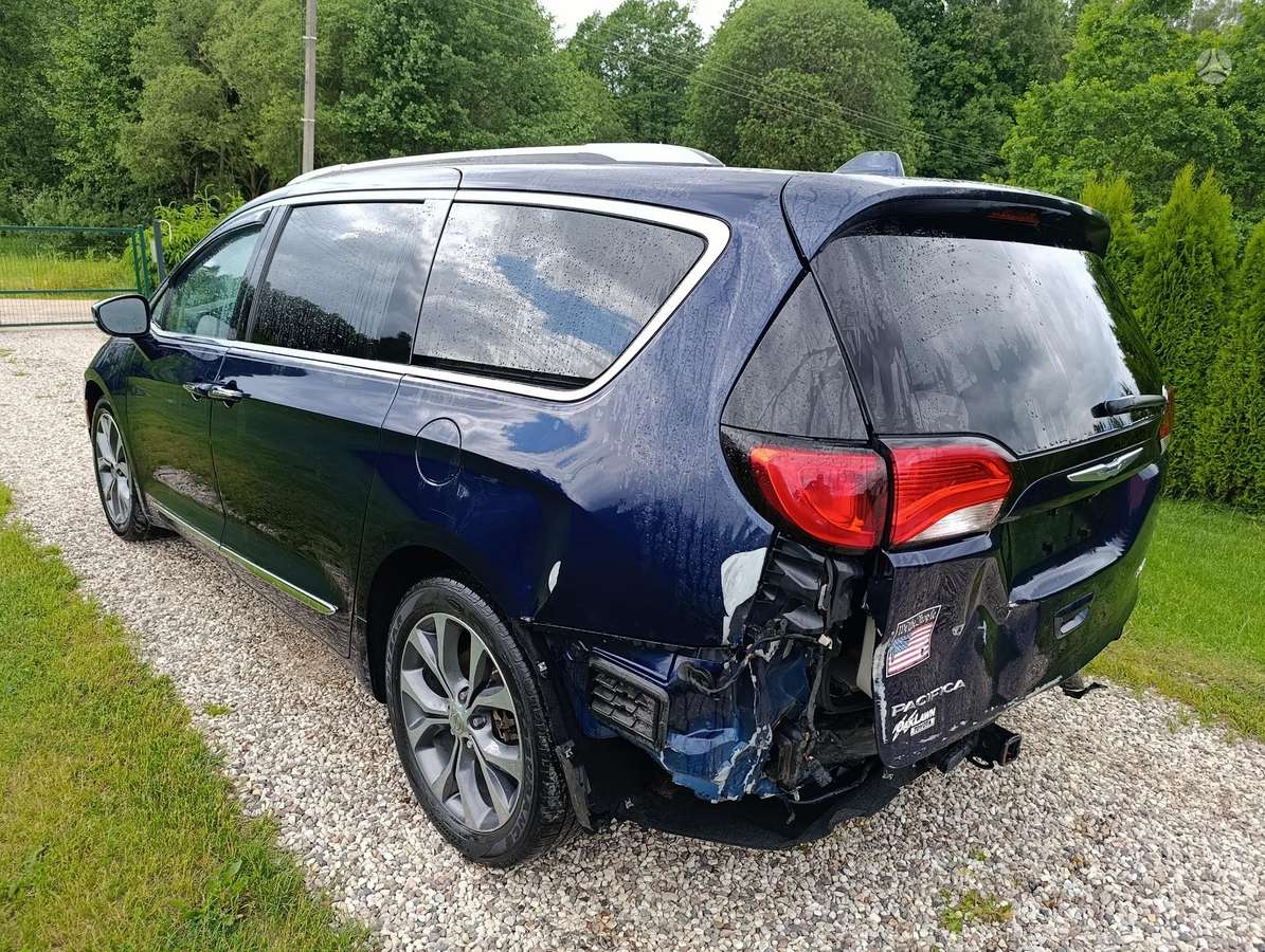 Chrysler Pacifica, 3.6 l., Минивэн