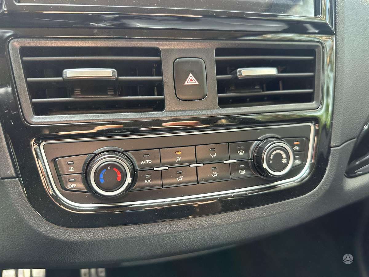 Zhidou KWB, hatchback