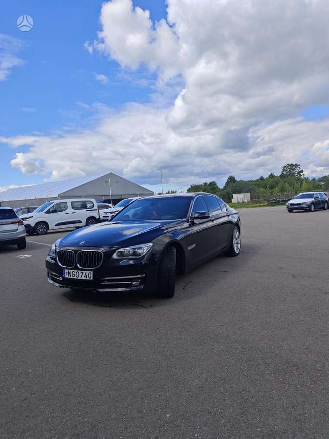 BMW 730, 4.0 l., Седан