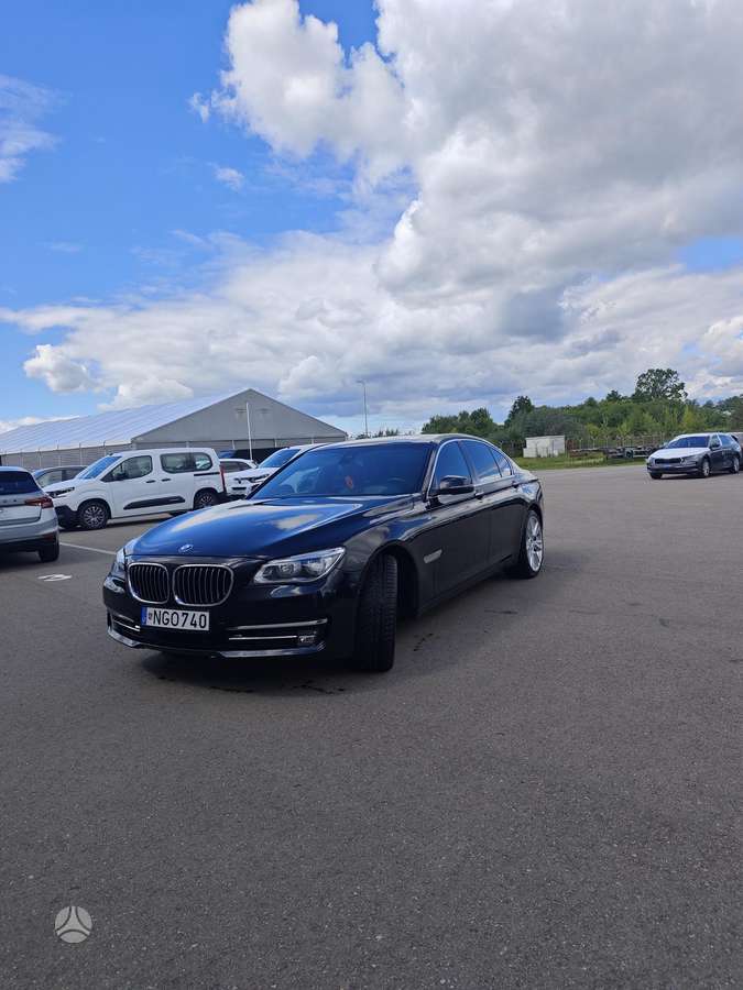 BMW 730, 4.0 l., Седан