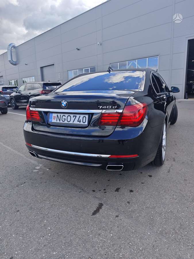 BMW 730, 4.0 l., Седан