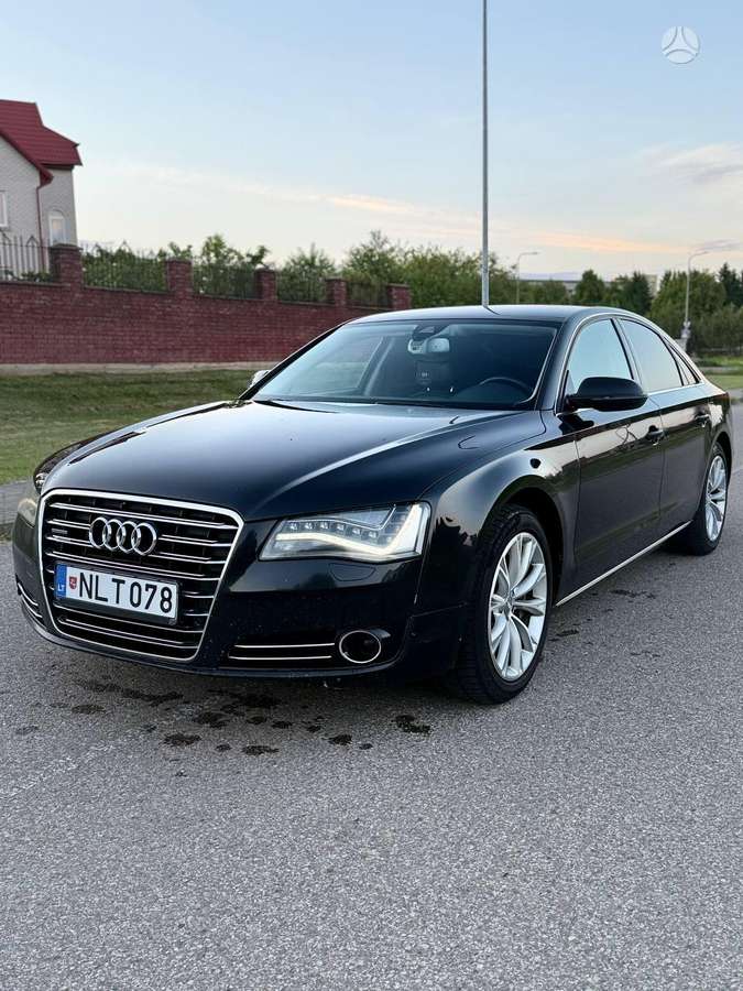 Audi A8, 4.1 l., Седан
